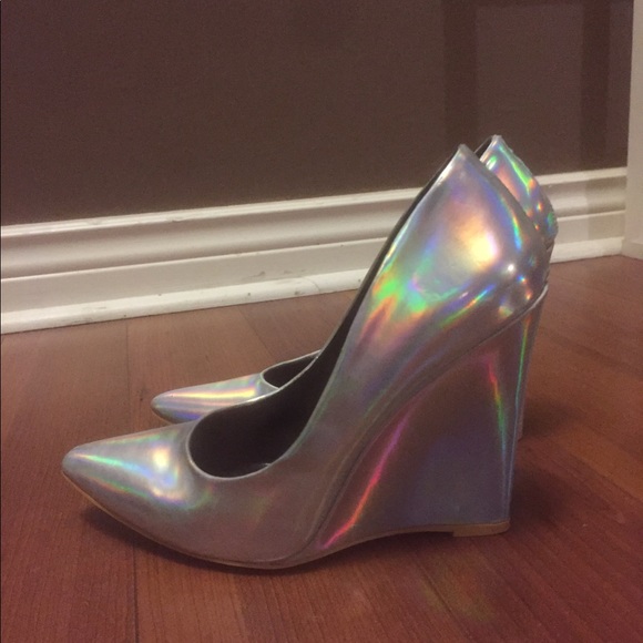 Holographic wedges - Picture 4 of 7